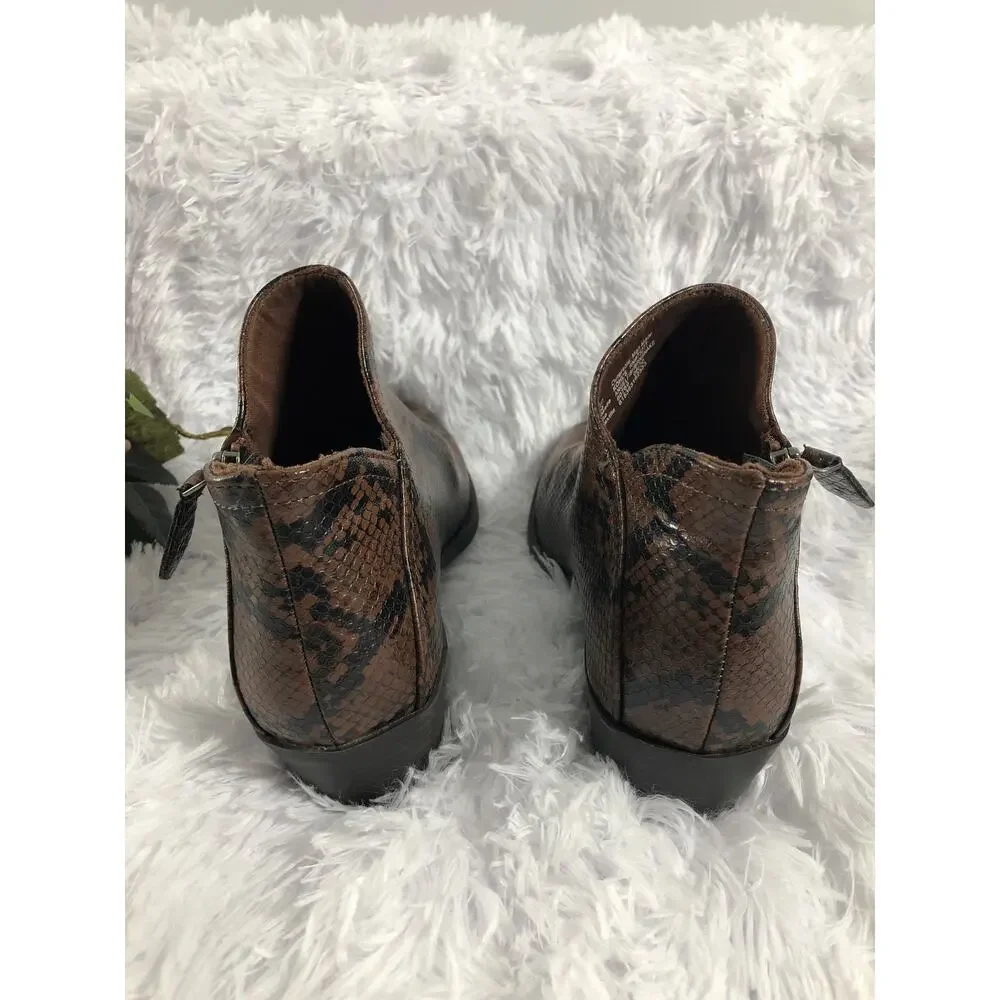 SO Angelfish Women's Ankle Boots Brown Snake Print‎ 6M Zipper Side Block Heel